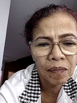 Snapshot of Merybeks chatting on 04-06-26, 10:05 Merybeks online show from 04-06-26, 10:05