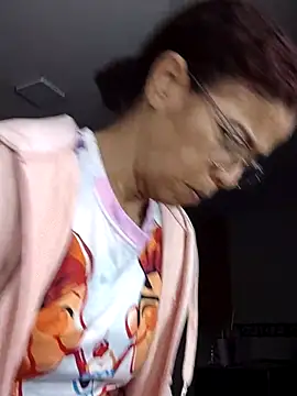 Snapshot of Merybeks chatting on 04-14-26, 09:36 Merybeks online show from 04-14-26, 09:36