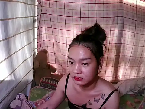 Snapshot of asian_janella chatting on 06-08-26, 01:11 asian janella online show from 06-08-26, 01:11