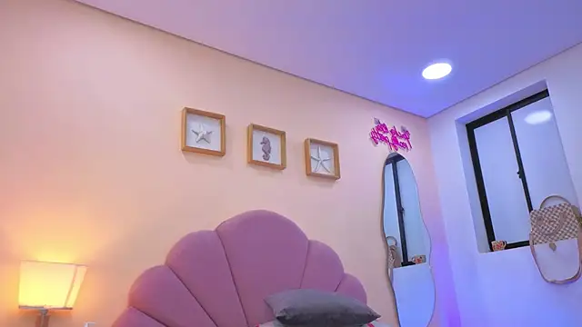 Willow Wright online show from 03-28-26, 02:29