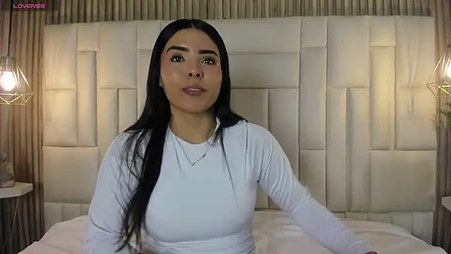 LovelyEyesx online show from 04-15-26, 05:06