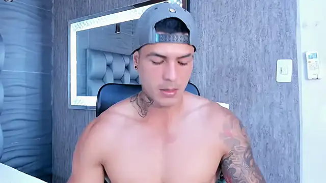 andres-clark92 online show from 12-22-25, 03:23