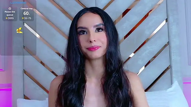 Sarah-Grace online show from 11-25-25, 01:39