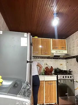 juliana-mancini online show from 11-21-25, 05:23