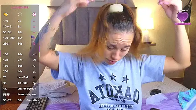 juliana-mancini online show from 12-03-25, 05:23