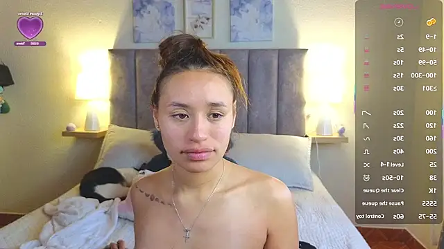 juliana-mancini online show from 12-17-25, 05:07