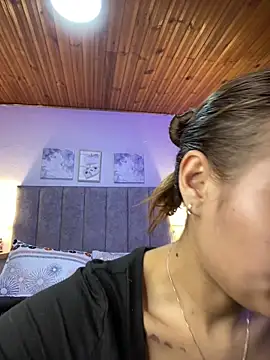 Snapshot of juliana-mancini chatting on 10-24-25, 05:12 juliana-mancini online show from 10-24-25, 05:12