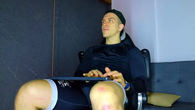 ALANNFERRER online show from 02-11-26, 10:15