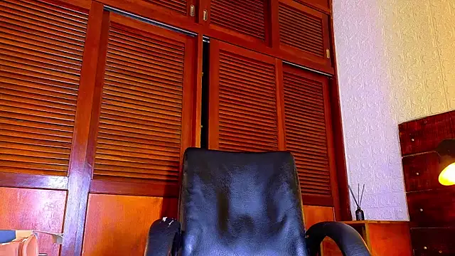 ALANNFERRER online show from 10-27-25, 02:18