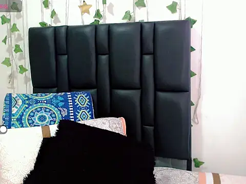 sara arias00 online show from 09-29-25, 12:55