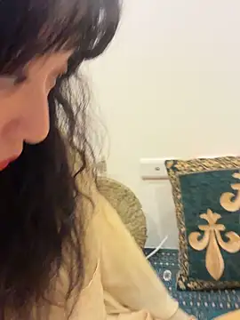 Etherealcat33 online show from 12-17-25, 04:12