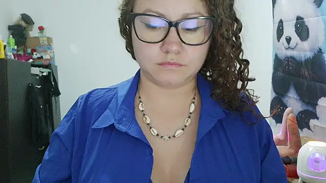 Snapshot of greeneyes_nurse chatting on 06-27-26, 03:01 greeneyes nurse online show from 06-27-26, 03:01