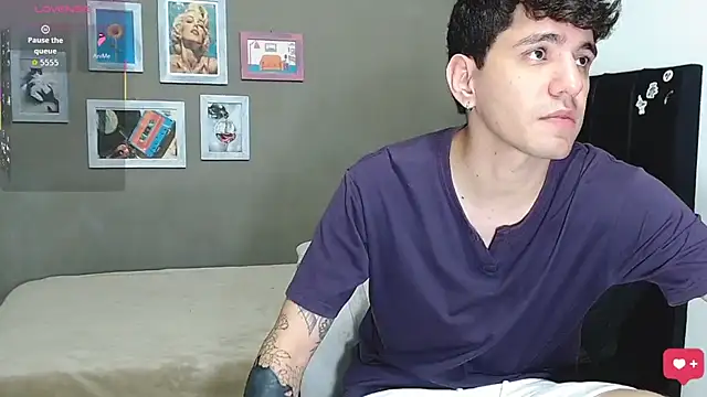 Snapshot of Matteo12_ chatting on 06-02-26, 04:12 Matteo12 online show from 06-02-26, 04:12