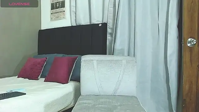 Matteo12  online show from 11-09-25, 04:05