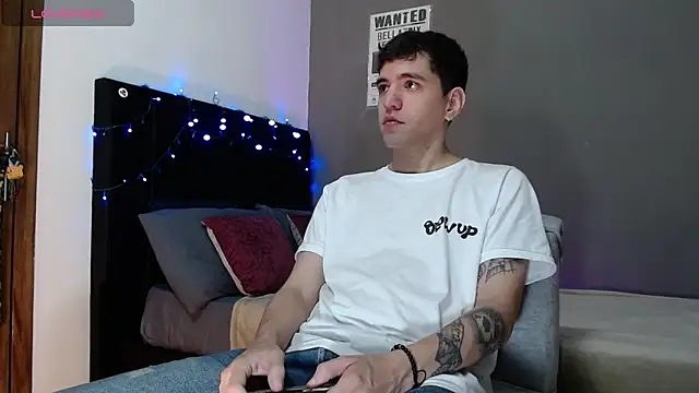 Matteo12  online show from 12-03-25, 11:42