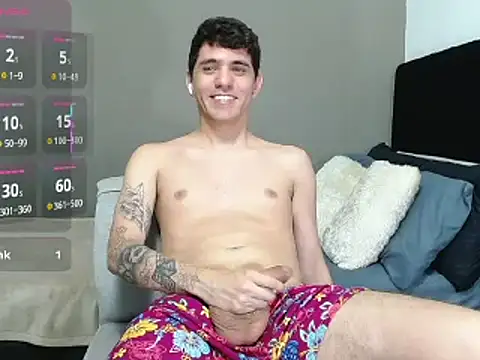 Snapshot of Matteo12_ chatting on 05-16-26, 10:36 Matteo12 online show from 05-16-26, 10:36
