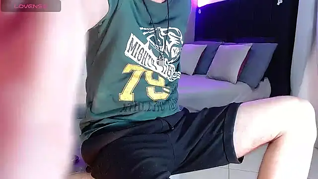 Matteo12  online show from 01-06-26, 04:16