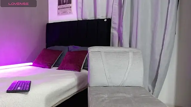 Matteo12  online show from 11-08-25, 03:54