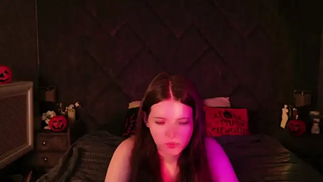 Gaby Essen online show from 10-28-25, 08:52