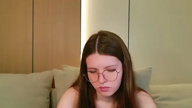 Gaby Essen online show from 03-18-26, 08:53