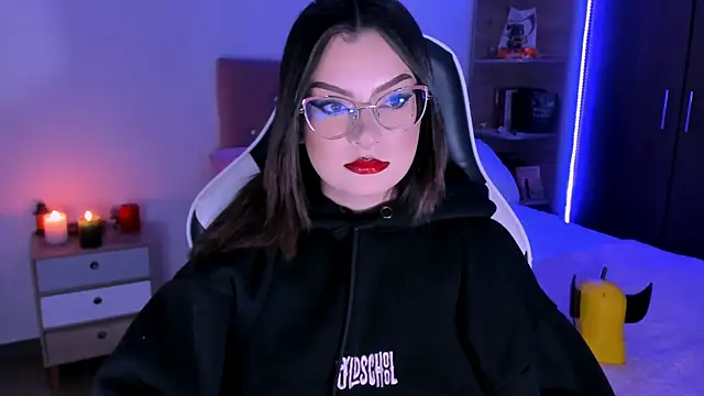 OphelianaRose33 online show from 11-14-25, 10:35