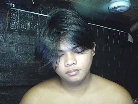 Snapshot of FROXXX21 chatting on 05-31-26, 01:28 FROXXX21 online show from 05-31-26, 01:28