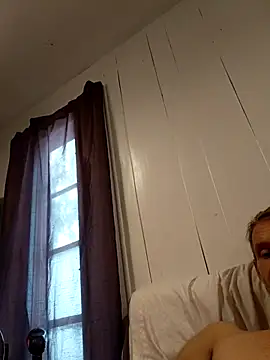 Snapshot of Hungwell1515 chatting on 04-11-26, 12:42 Hungwell1515 online show from 04-11-26, 12:42