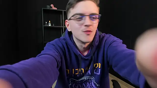 FelixStarkk online show from 04-30-26, 04:47