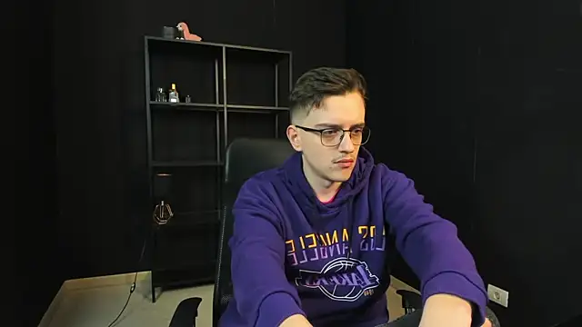 FelixStarkk online show from 04-30-26, 04:30