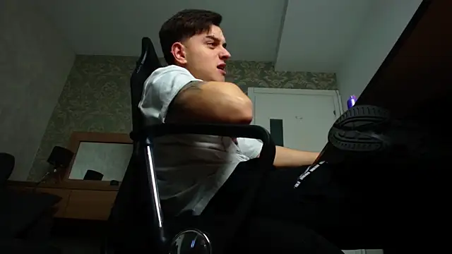 FelixStarkk online show from 11-01-25, 05:03