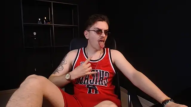 Snapshot of FelixStarkk chatting on 06-18-26, 03:16 FelixStarkk online show from 06-18-26, 03:16