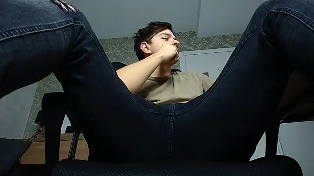 Snapshot of FelixStarkk chatting on 09-26-25, 04:30 FelixStarkk online show from 09-26-25, 04:30