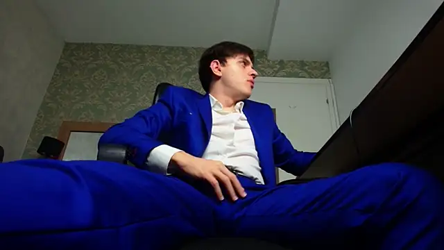 Snapshot of FelixStarkk chatting on 10-13-25, 04:36 FelixStarkk online show from 10-13-25, 04:36