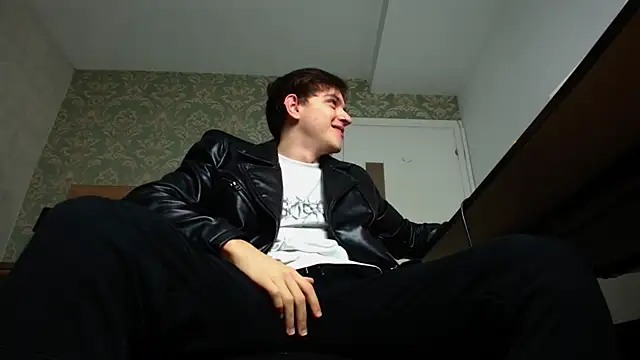 Snapshot of FelixStarkk chatting on 10-12-25, 04:36 FelixStarkk online show from 10-12-25, 04:36