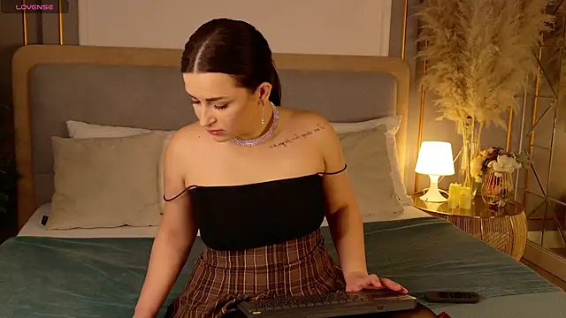 LanaElise online show from 01-09-26, 05:14