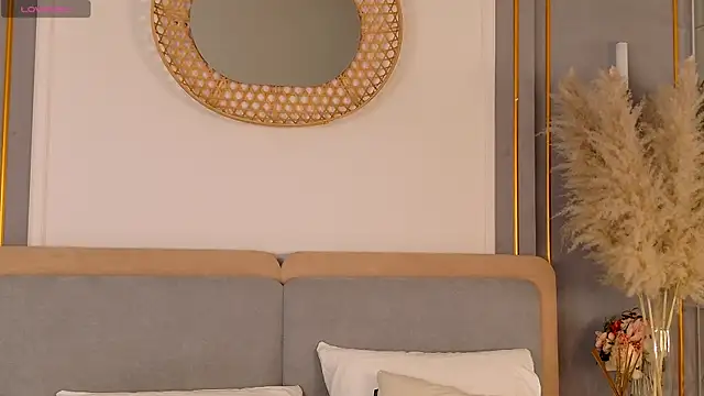 LanaElise online show from 11-25-25, 05:19