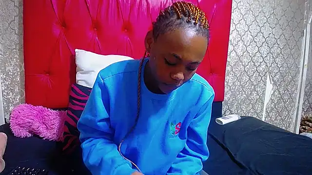 ItsMsBankss02 online show from 11-07-25, 07:18