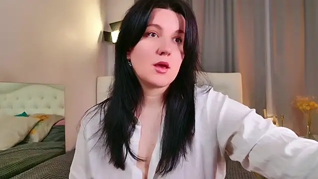 love me  tonight  online show from 12-20-25, 10:12