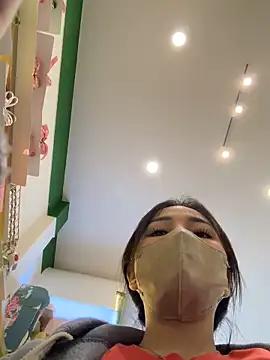 Linh 2004 online show from 02-24-26, 05:19