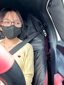 Linh 2004 online show from 09-19-25, 05:55