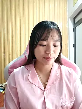 Snapshot of Na_na90 chatting on 10-23-25, 12:42 Na na90 online show from 10-23-25, 12:42