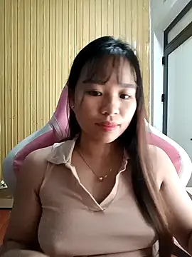 Snapshot of Na_na90 chatting on 10-21-25, 12:54 Na na90 online show from 10-21-25, 12:54