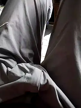 zorhotty online show from 10-28-25, 04:57