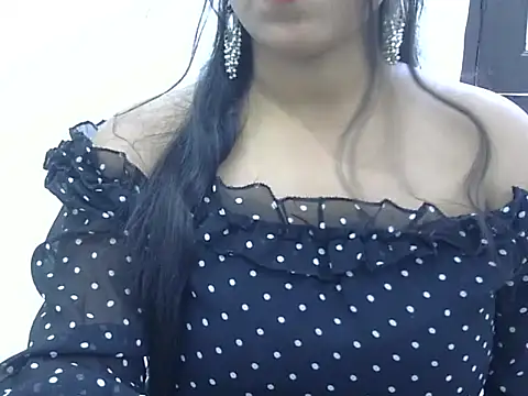 Snapshot of LIYO_ chatting on 09-11-25, 07:30 LIYO  online show from 09-11-25, 07:30