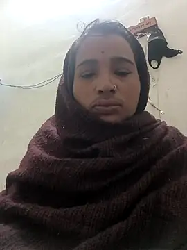 Snapshot of Hot_raaani chatting on 01-06-26, 11:20 Hot raaani online show from 01-06-26, 11:20