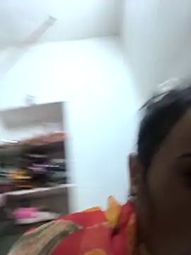 Snapshot of Hot_raaani chatting on 12-20-25, 02:53 Hot raaani online show from 12-20-25, 02:53