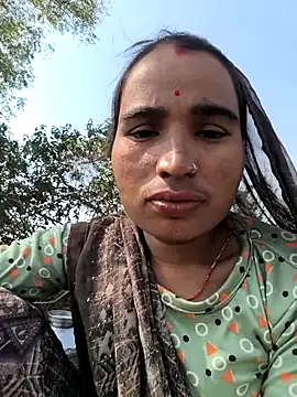 Snapshot of Hot_raaani chatting on 11-07-25, 06:18 Hot raaani online show from 11-07-25, 06:18