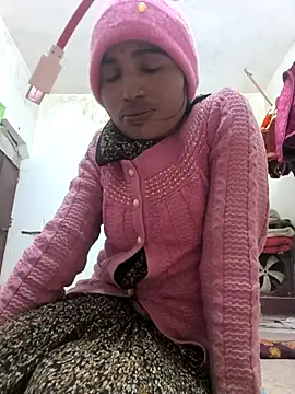 Snapshot of Hot_raaani chatting on 01-13-26, 03:16 Hot raaani online show from 01-13-26, 03:16