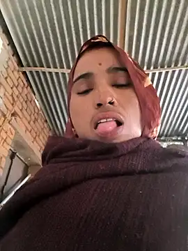 Snapshot of Hot_raaani chatting on 01-08-26, 11:05 Hot raaani online show from 01-08-26, 11:05