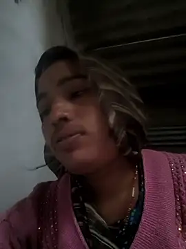 Snapshot of Hot_raaani chatting on 12-17-25, 01:43 Hot raaani online show from 12-17-25, 01:43